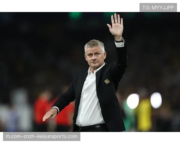 胜利背后的暗流:孔蒂执教策略引发热议与思考 胜利背后的暗流:孔蒂执教策略引发热议与思考