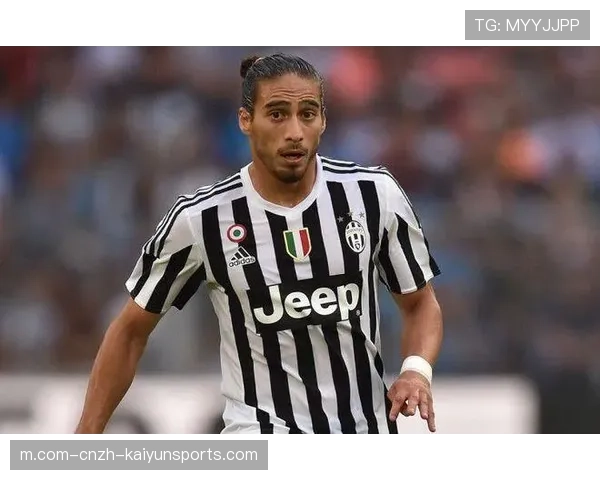 荷兰队需利用身高优势加强高空作业 防守体系稳定性待检验 荷兰队需利用身高优势加强高空作业 防守体系稳定性待检验